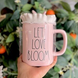 ✨NEW🌸Rae Dunn Let Love Bloom Pastel Pink Mug with Flower Topper🌼